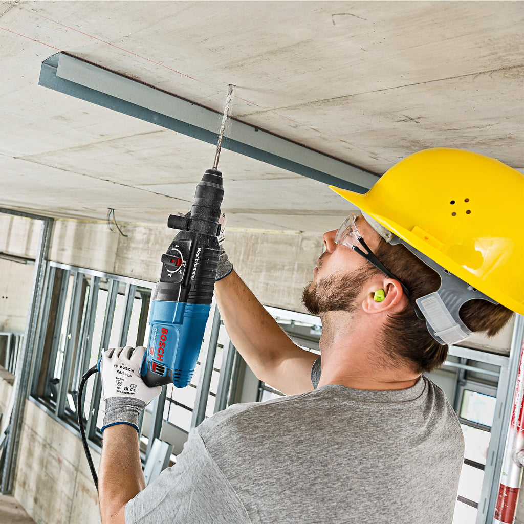 Bosch PRO Bohrhammer GBH 2-26 F (Leistung 830 Watt, Wechselfutter SDS-plus, inkl. Zusatzhandgriff, Tiefenanschlag, Maschinentuch, Schnellwechselbohrfutter, Handwerkoffer)